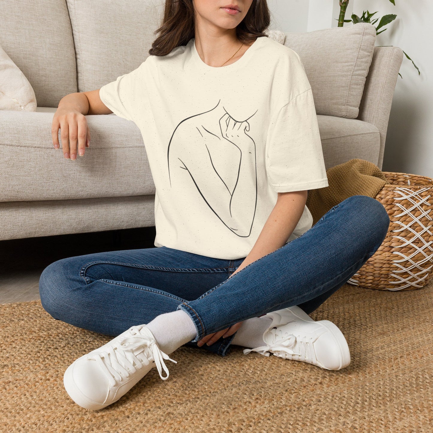 Minimal Line Art Female Silhouette T-Shirt | Abstract Woman Body Art Tee | Gift for Feminist Art Lover Minimalist | Artistic Statement Shirt