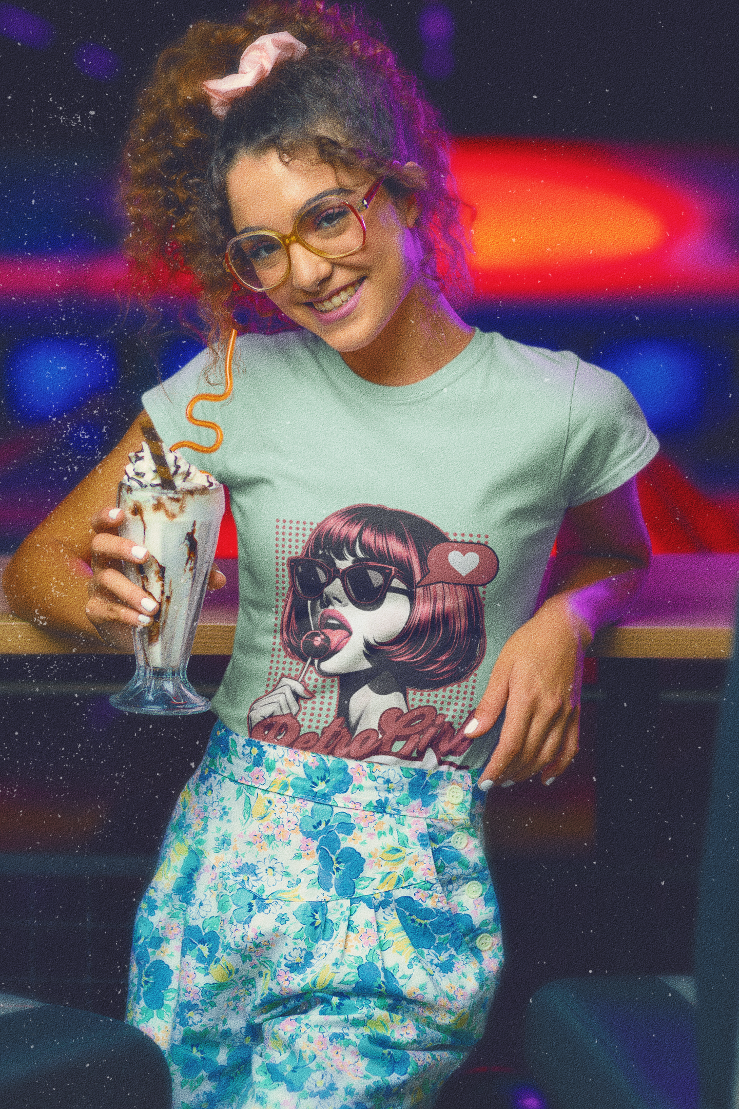 Retro Girl Illustration T-Shirt | Pop Art Sunglasses Vintage 60s Style | Gift for Vintage Lover Fashion Fan | Groovy Female Art Tee