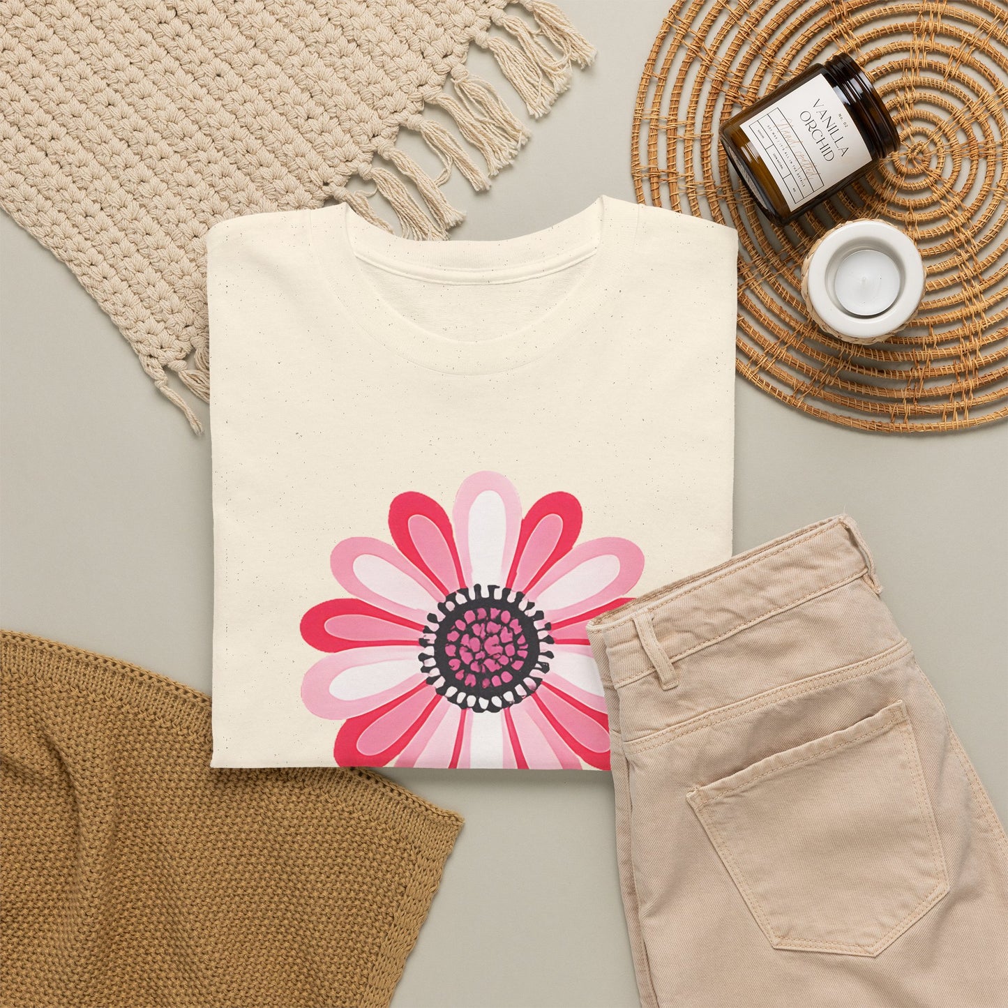 Berkeley Pink Daisy T-Shirt | Floral California College Town Gift | UC Berkeley Student Alumni Local Pride | Feminine Flower Shirt