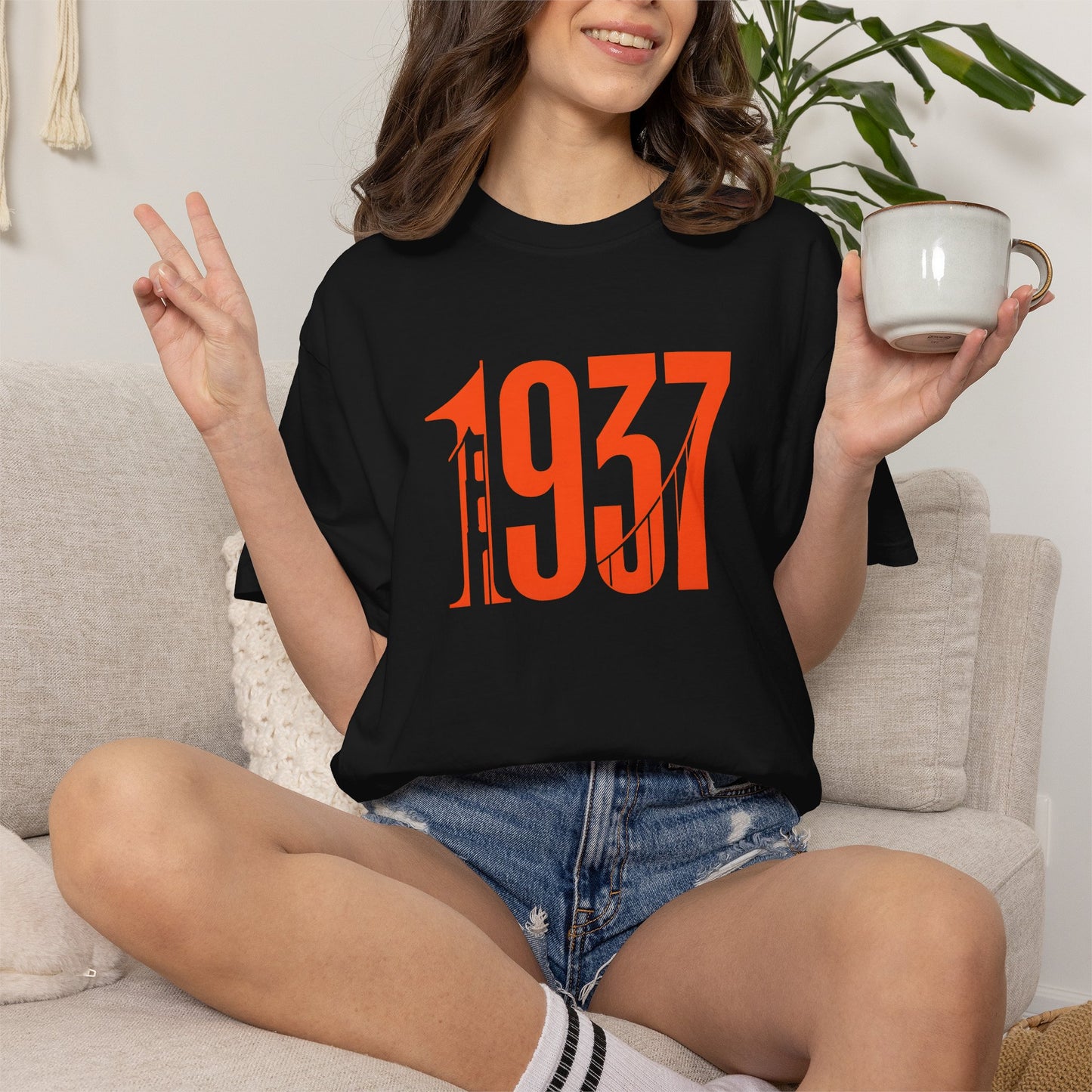 1937 Golden Gate Bridge T-Shirt | Vintage San Francisco Landmark Hommage | SF Bay Area History Gift | California Engineering Icon Pride Tee